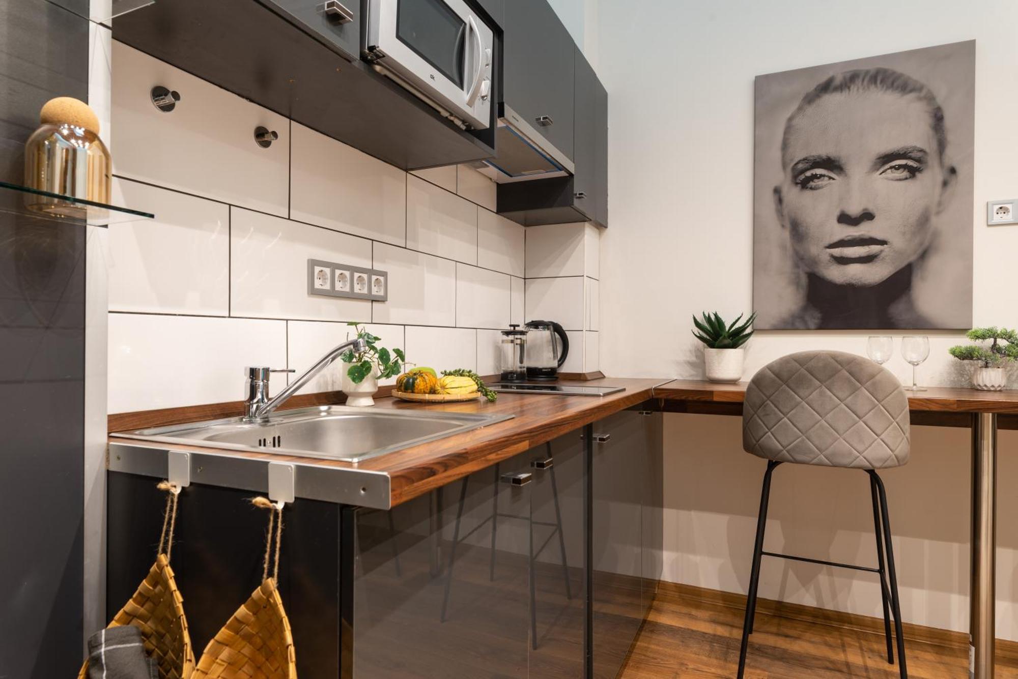 Chic Central 1Br Retreat Near New York Cafe With View Budapest Extérieur photo