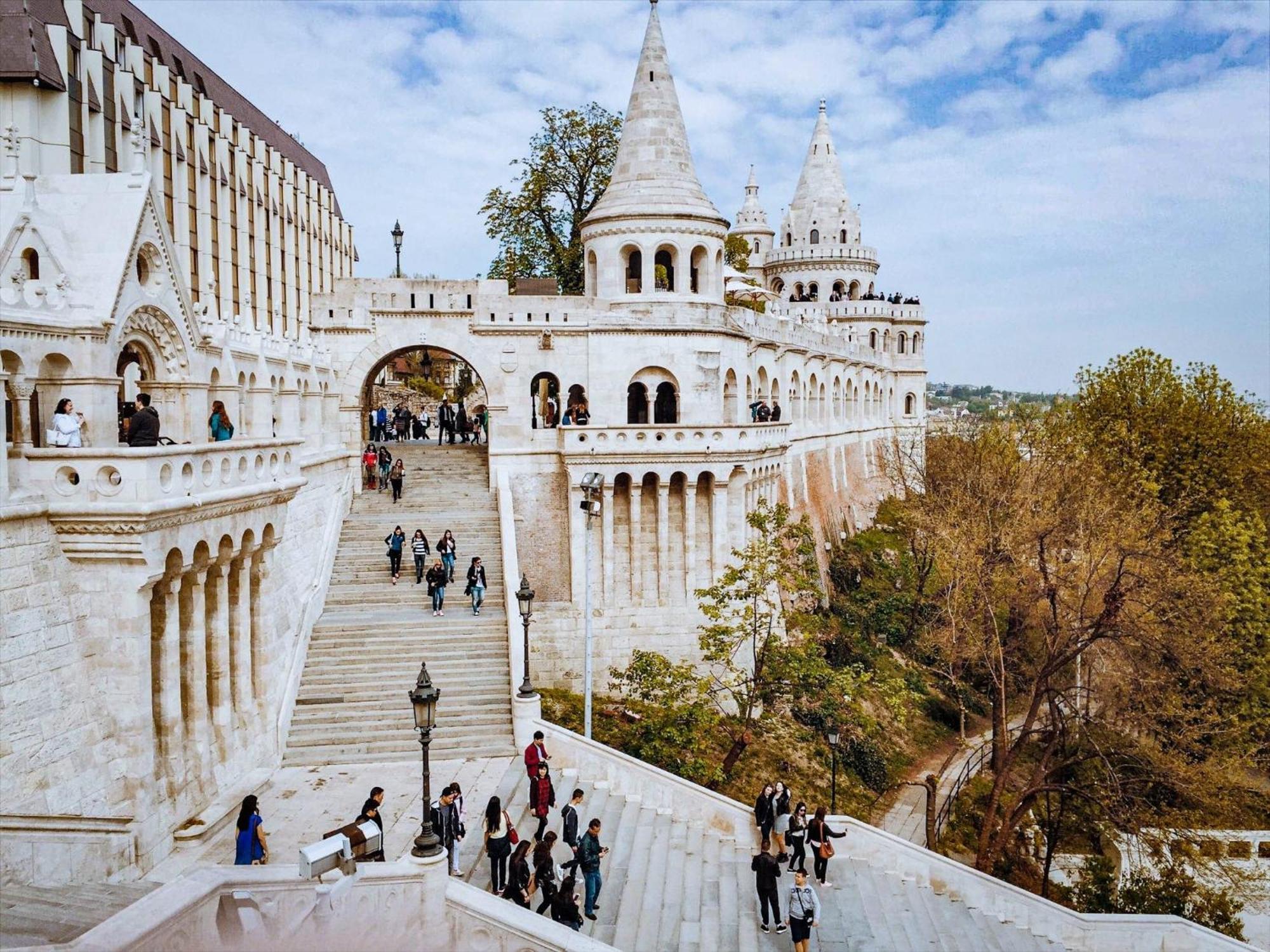 Chic Central 1Br Retreat Near New York Cafe With View Budapest Extérieur photo